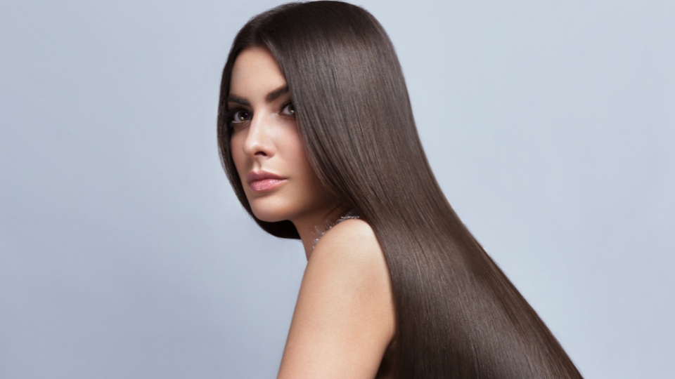 Lissage au tanin : L'alternative naturelle pour des cheveux lisses et brillants - Mode Reine